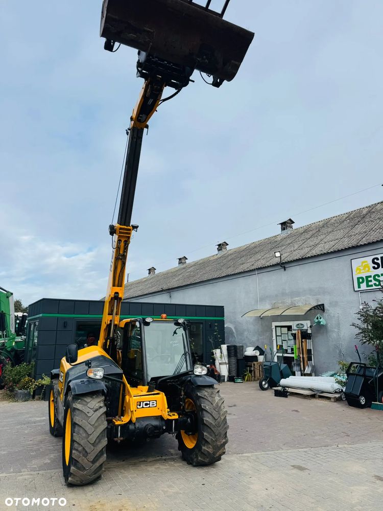JCB 527-58 AGRI PLUS - 8