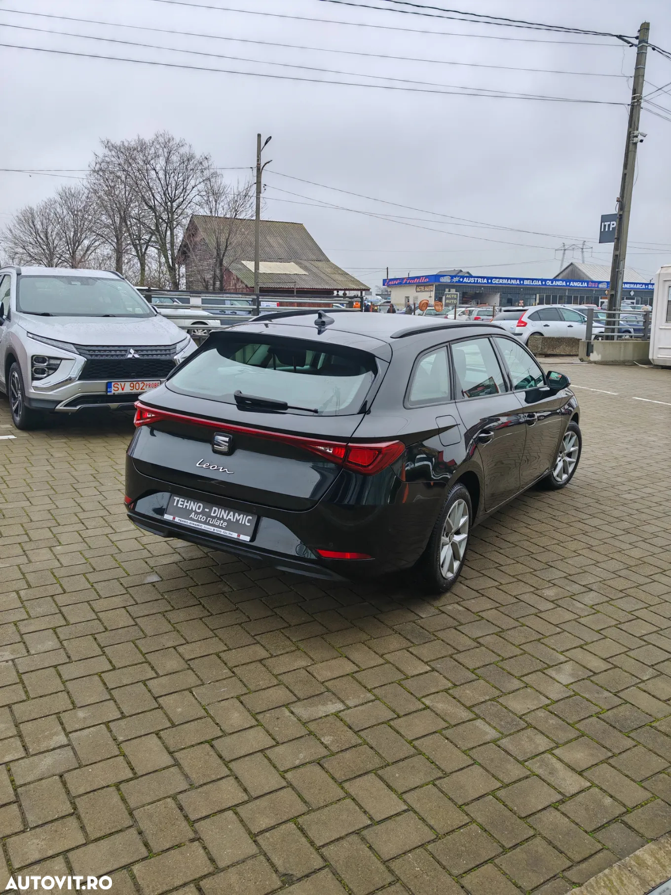 Seat Leon Sportstourer 2.0 TDI DSG Style - 5