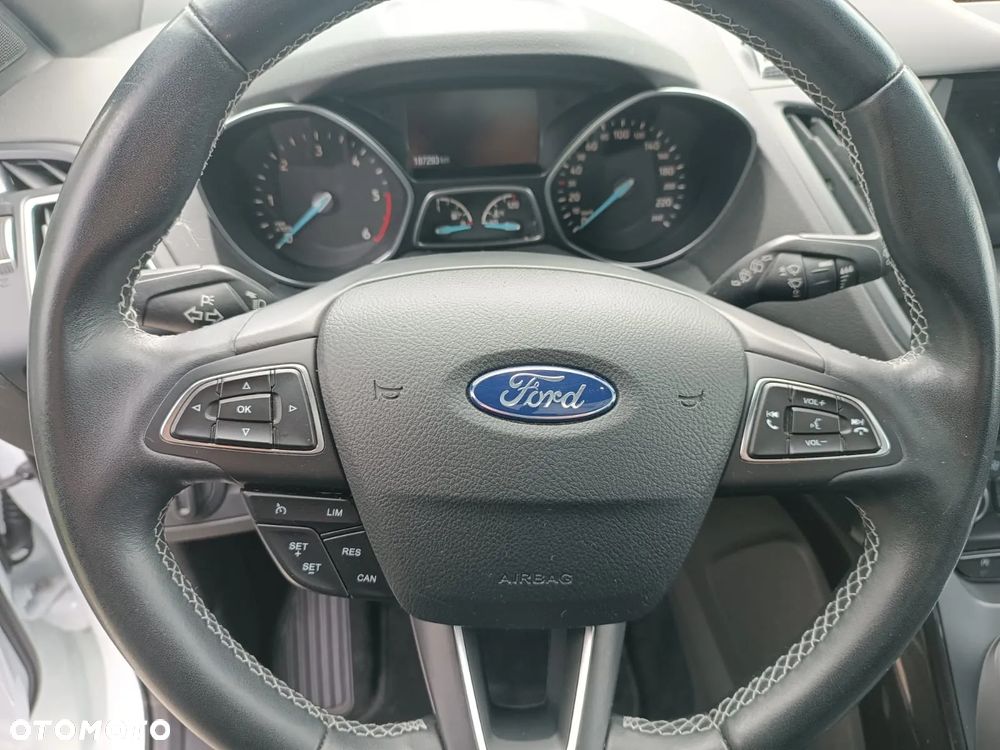 Ford Kuga 2.0 TDCi 2x4 ST-Line - 10