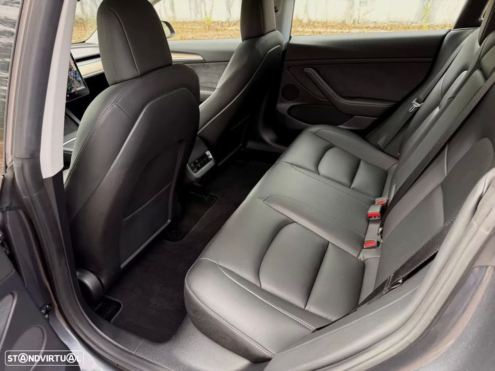 Tesla Model 3 Performance Dual Motor AWD — fotografia 13
