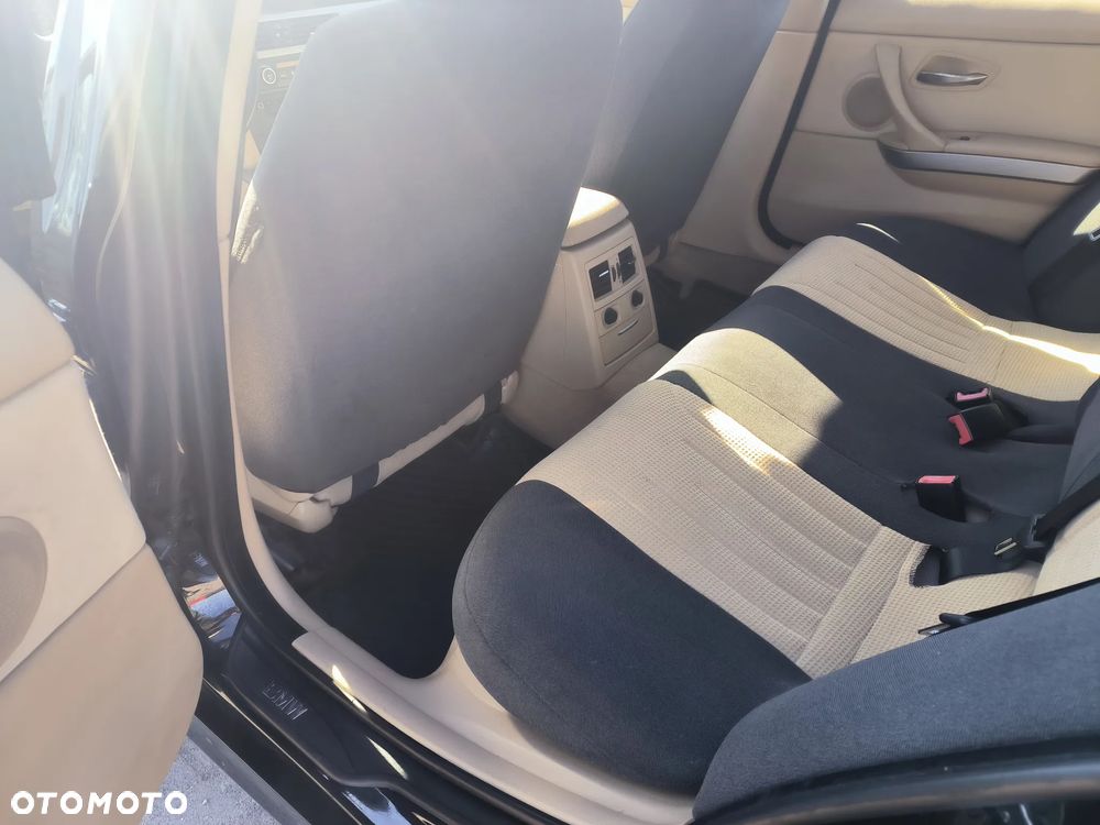 BMW Seria 3 318d DPF - 8