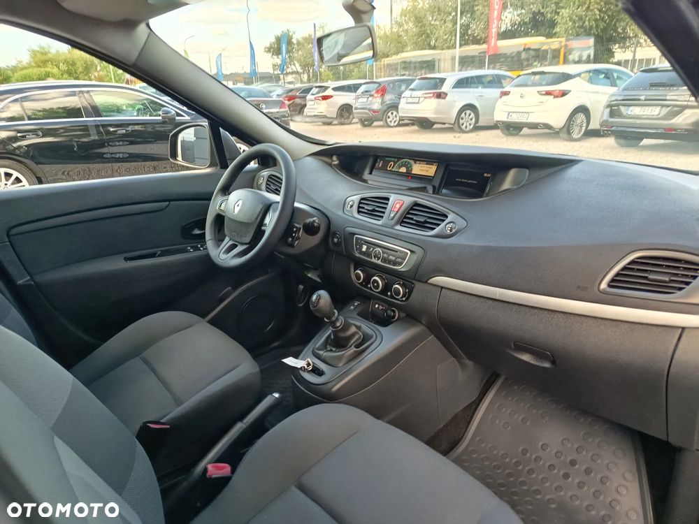 Renault Scenic 1.6 16V 110 TomTom Edition - 26