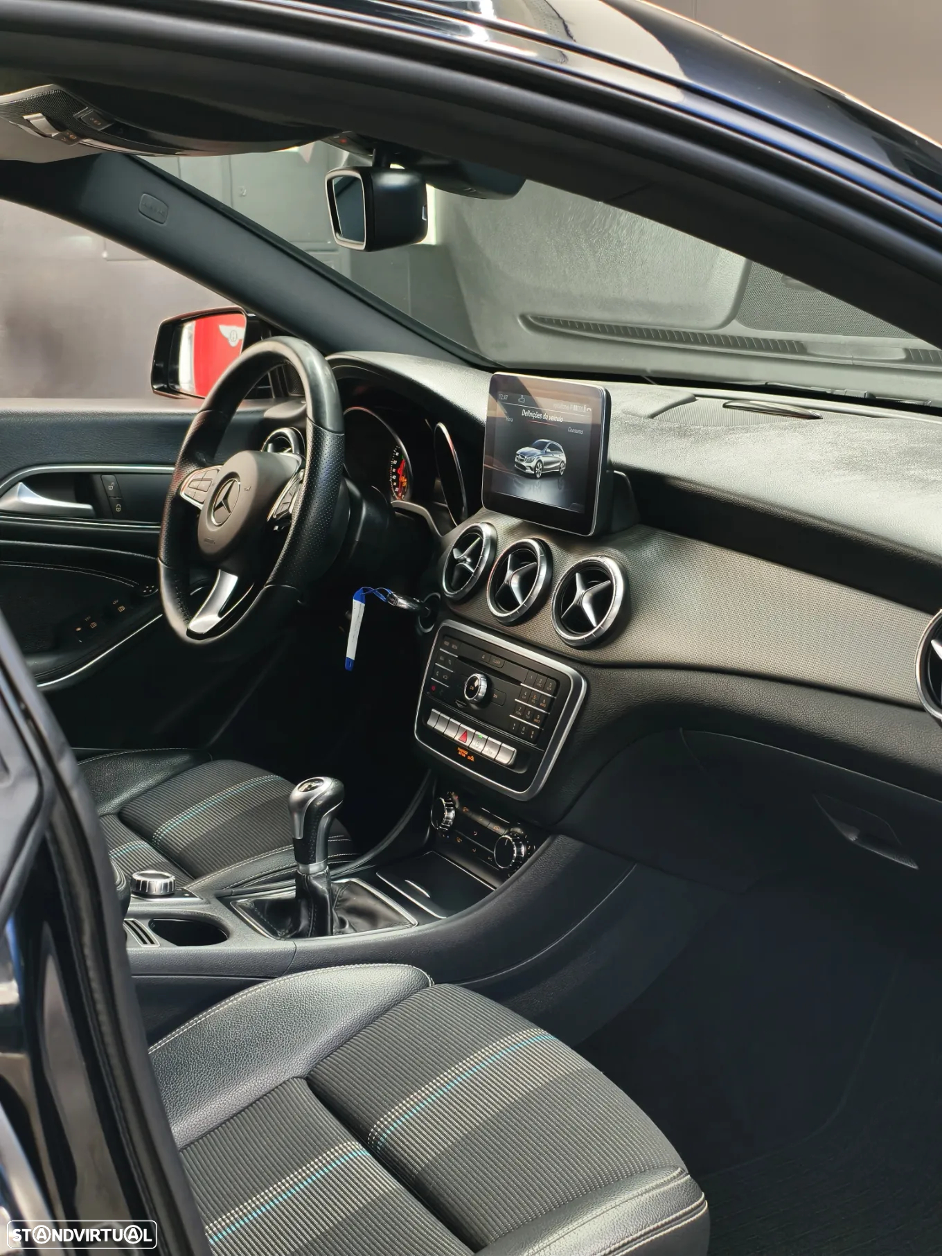 Mercedes-Benz CLA 180 d Shooting Brake AMG Line - 24
