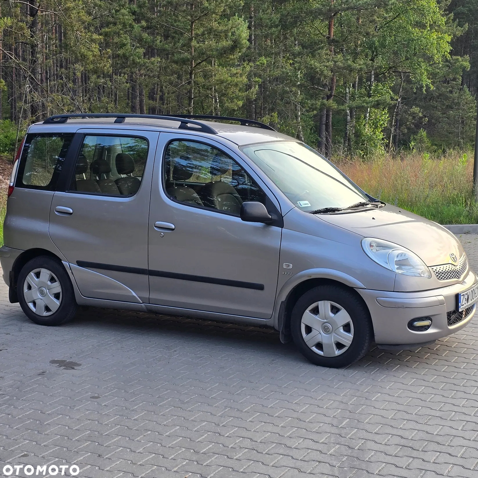 Toyota Yaris Verso 1.3 Sol - 2