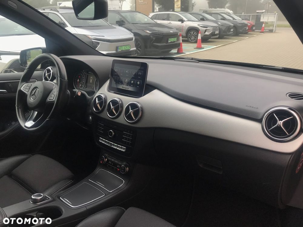 Mercedes-Benz Klasa B 220 4-Matic - 17