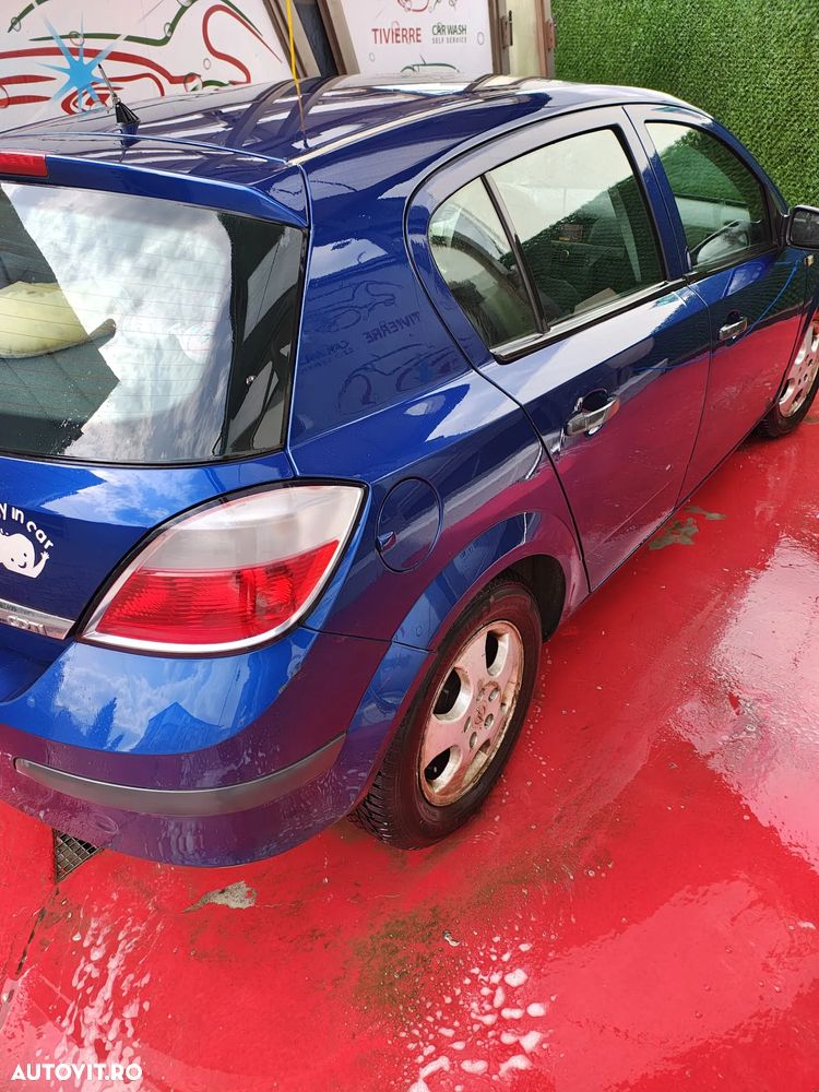 Opel Astra 1.3 CDTI - 11