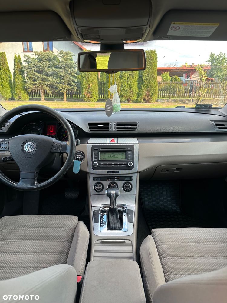 Volkswagen Passat 2.0 TDI DPF DSG Comfortline - 18