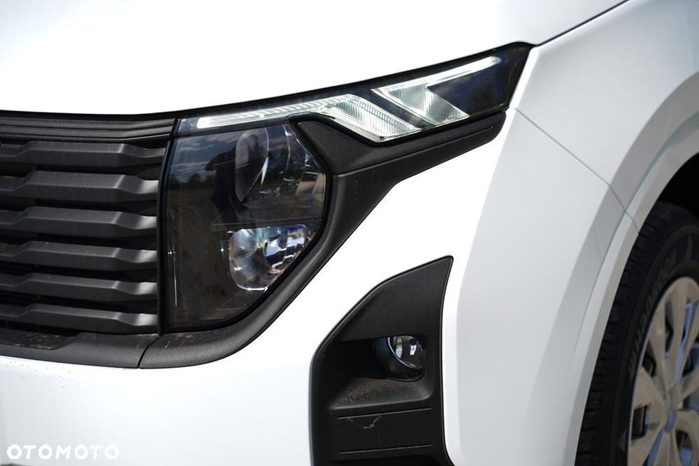 Ford Transit Courier - 30