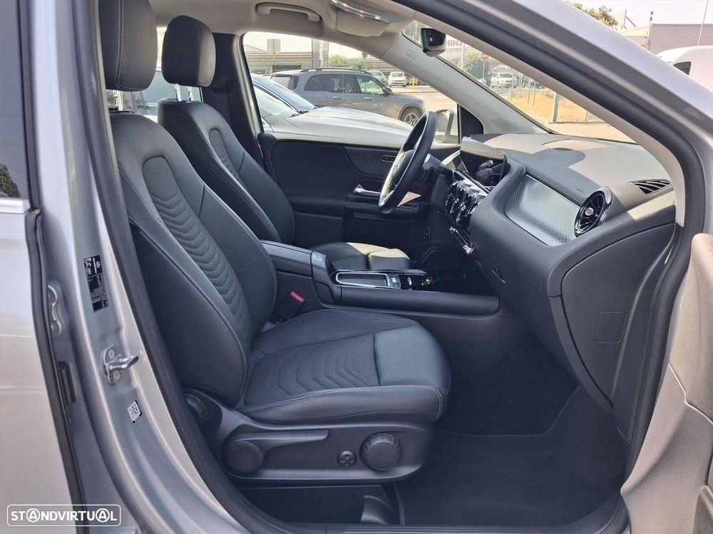 Mercedes-Benz B 180 d - 13