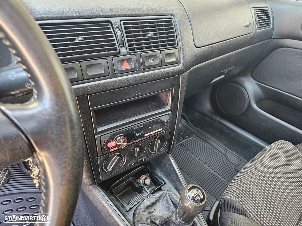 VW Golf 1.9 TDi Highline - 8