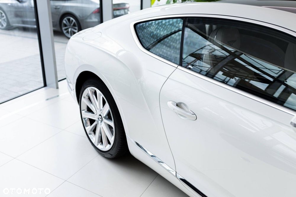 Bentley Continental GT - 26