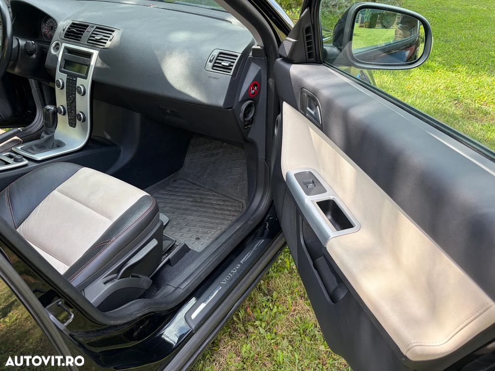 Volvo S40 D2 Rdesign Edition - 7