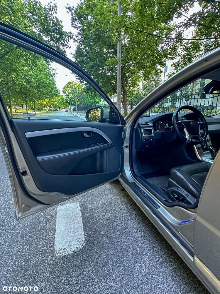 Volvo V70 D5 AWD Summum - 36