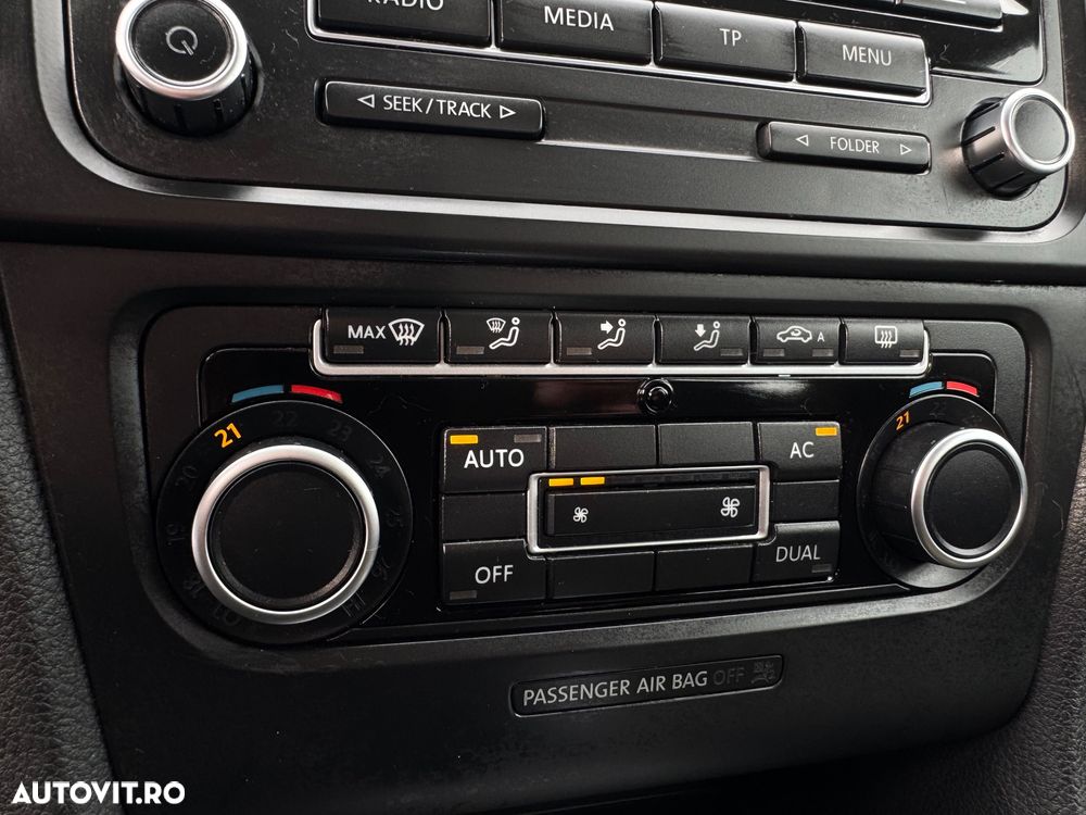 Volkswagen Golf 1.4 TSI BlueMotion Technology DSG Highline - 16