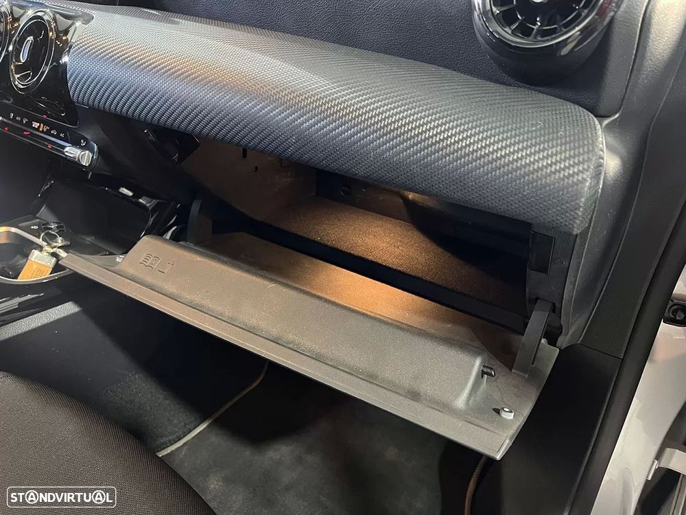 Mercedes-Benz A 180 Limousine d Business Solutions - 22