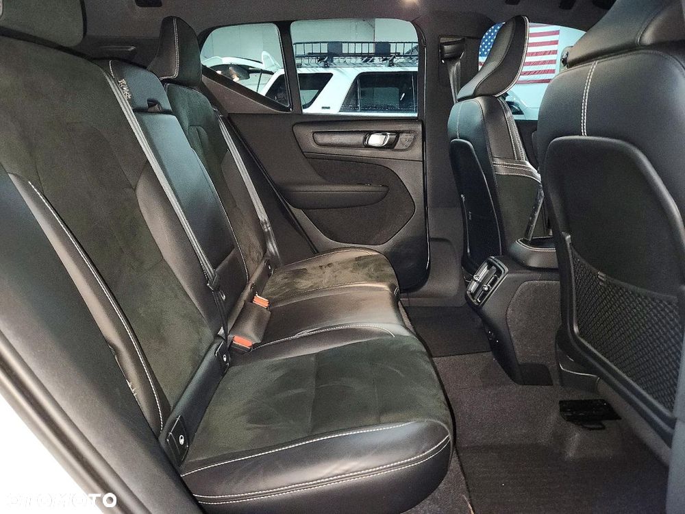 Volvo XC 40 T5 AWD R-Design - 11