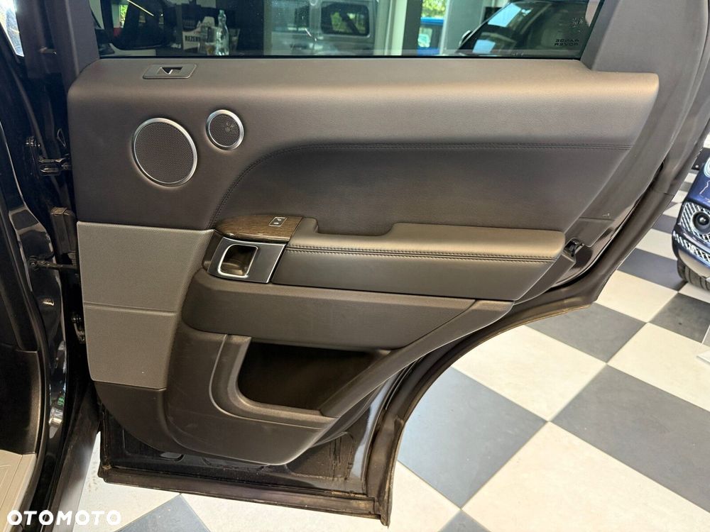Land Rover Range Rover - 16