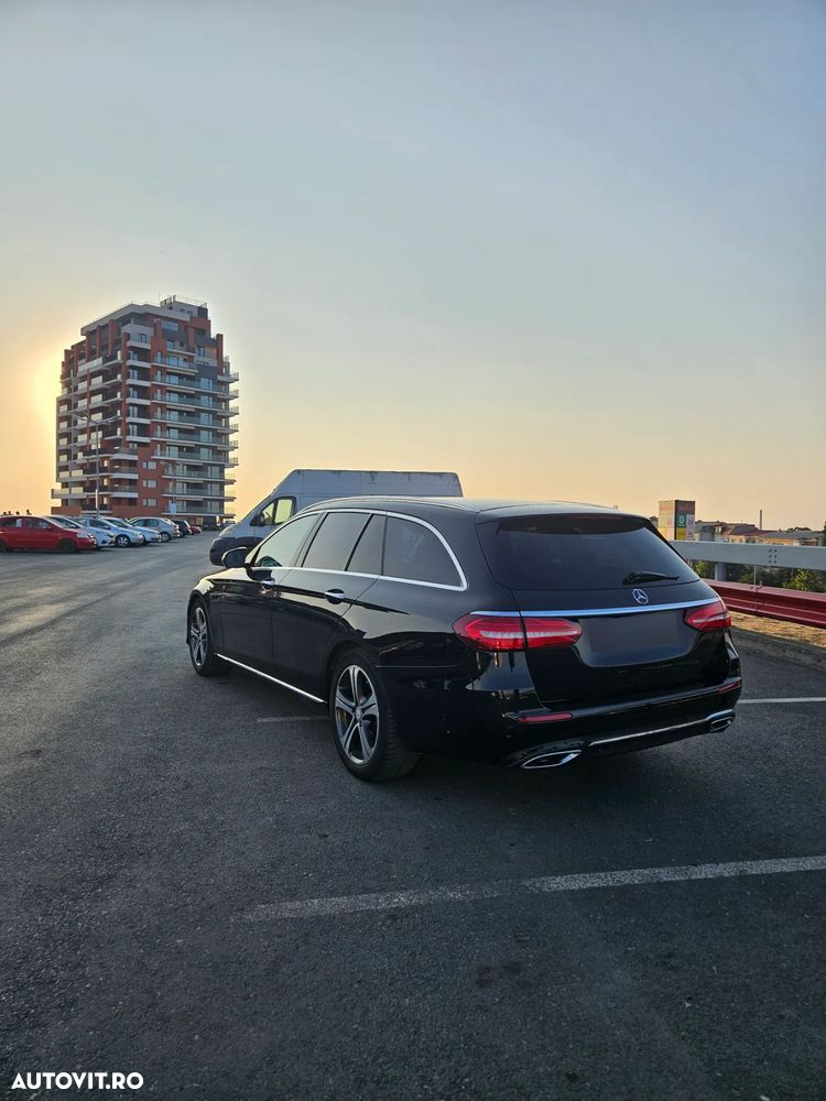 Mercedes-Benz E 220 d T 9G-TRONIC - 6