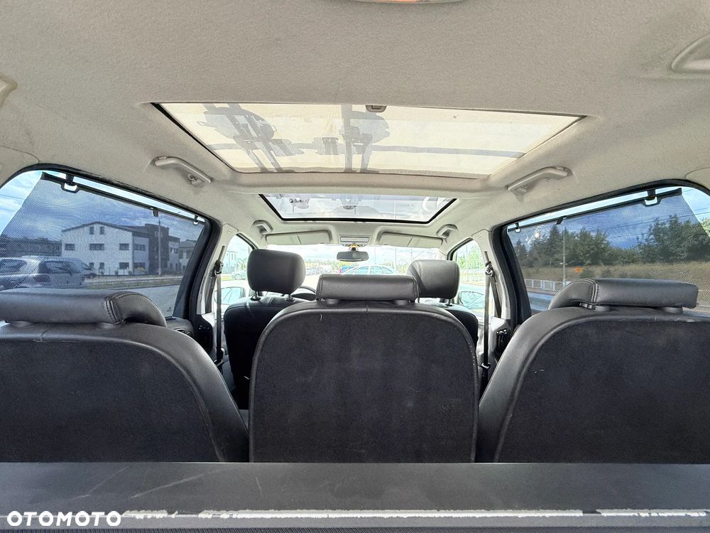 Ford S-Max - 14
