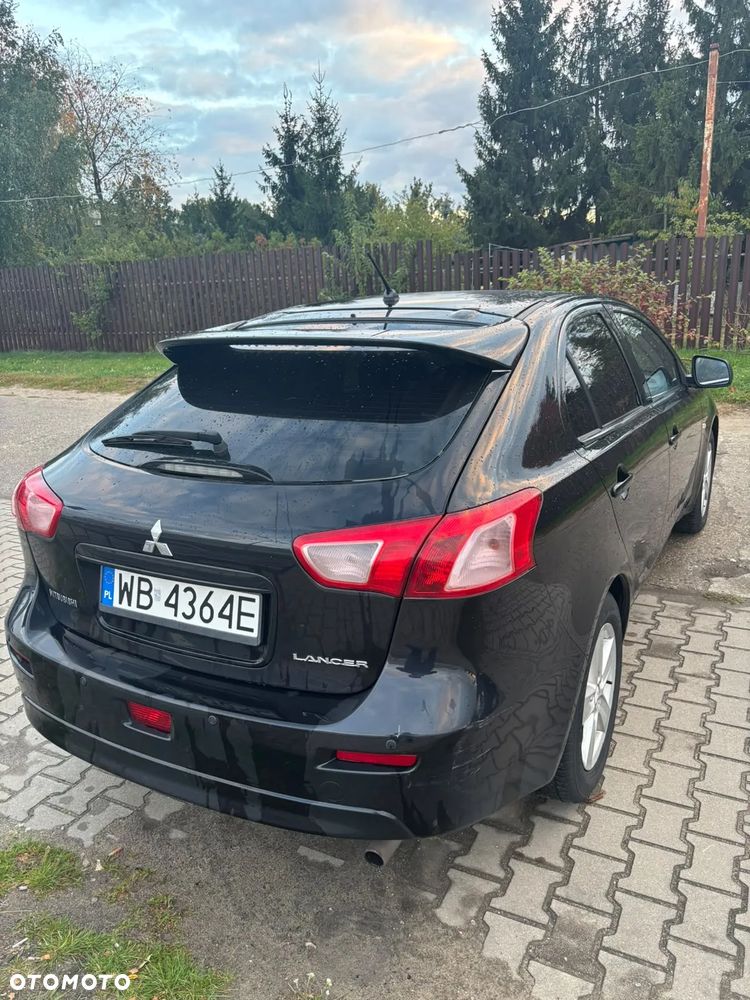 Mitsubishi Lancer 2010 photo 4