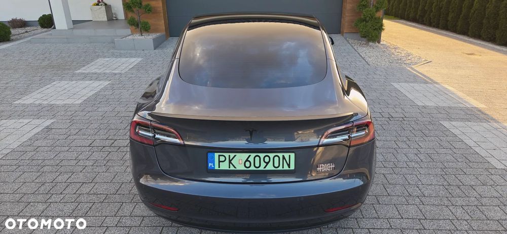 Tesla Model 3 Langstreckenbatterie Allradantrieb Dual Motor - 20
