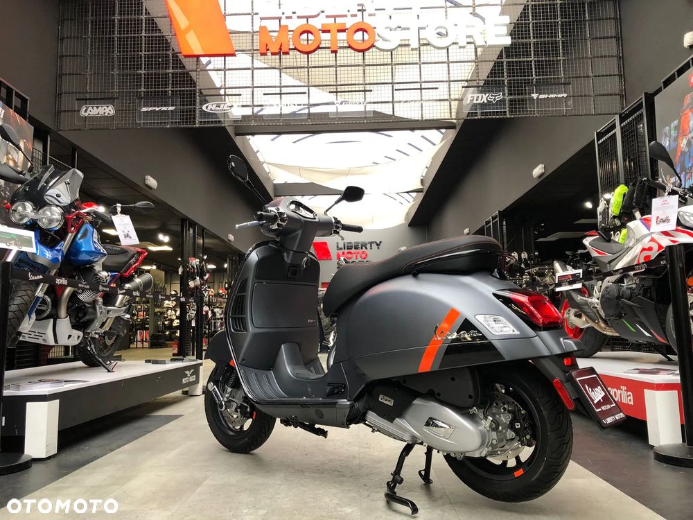 Vespa GTS - 2