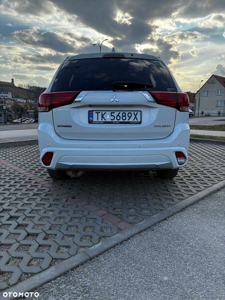 Mitsubishi Outlander - 5