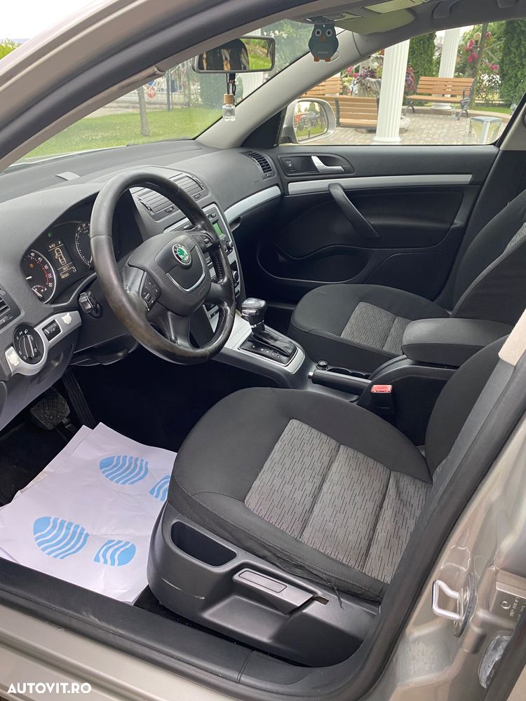Skoda Octavia 1.9TDI Ambiente DSG - 9