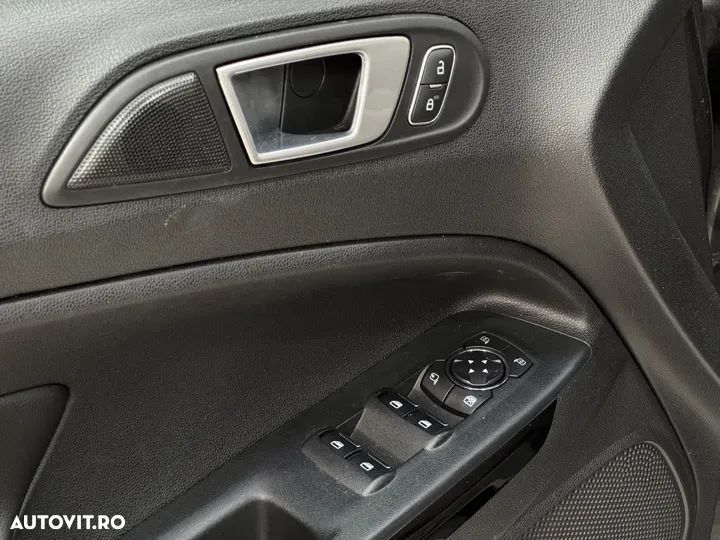 Ford EcoSport - 15