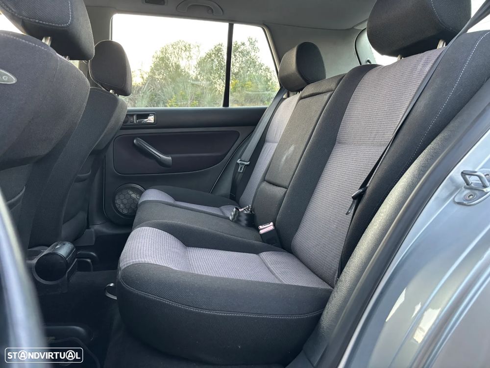 VW Golf 1.9 TDi 25 Anos - 7