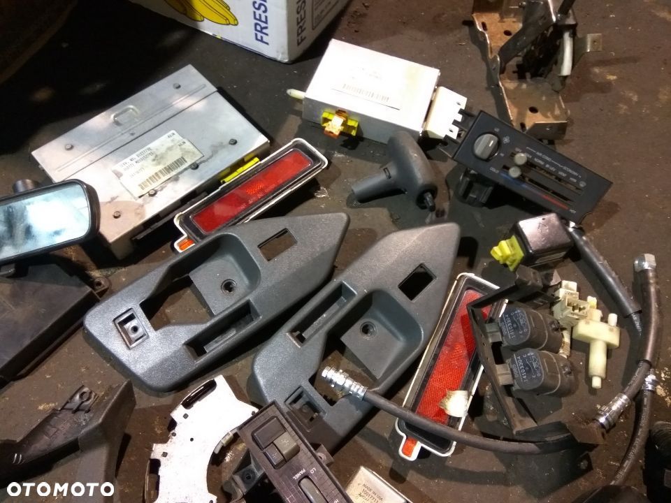 PONTIAC FIREBIRD 3 gen 82–1992 lampa tyl odblask obrysowka lewa trans am chevrolet camaro Side Marker Lamp Assembly 1982 1983 1984 1985 1986 1987 1988 1989 1990 1991 1992 - 2