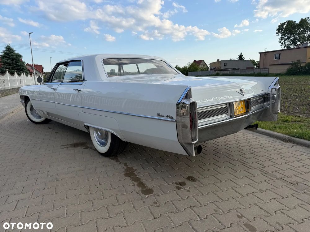 Cadillac Deville - 5