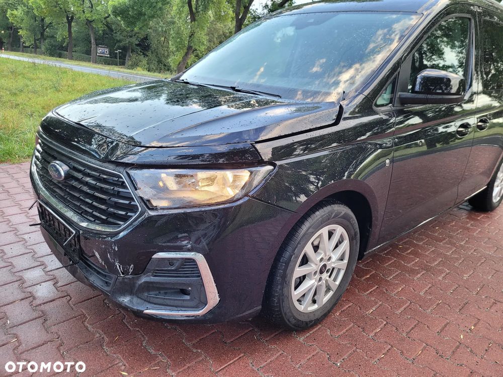 Ford Tourneo Connect 1.5 EcoBoost Titanium - 26