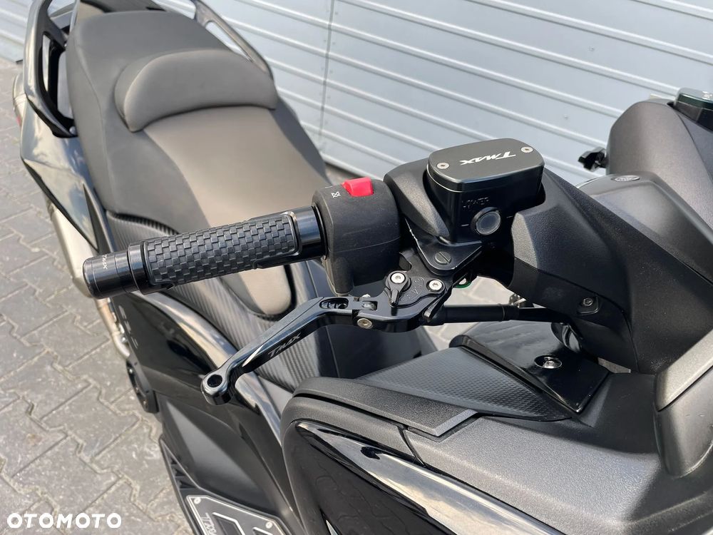 Yamaha Tmax - 14