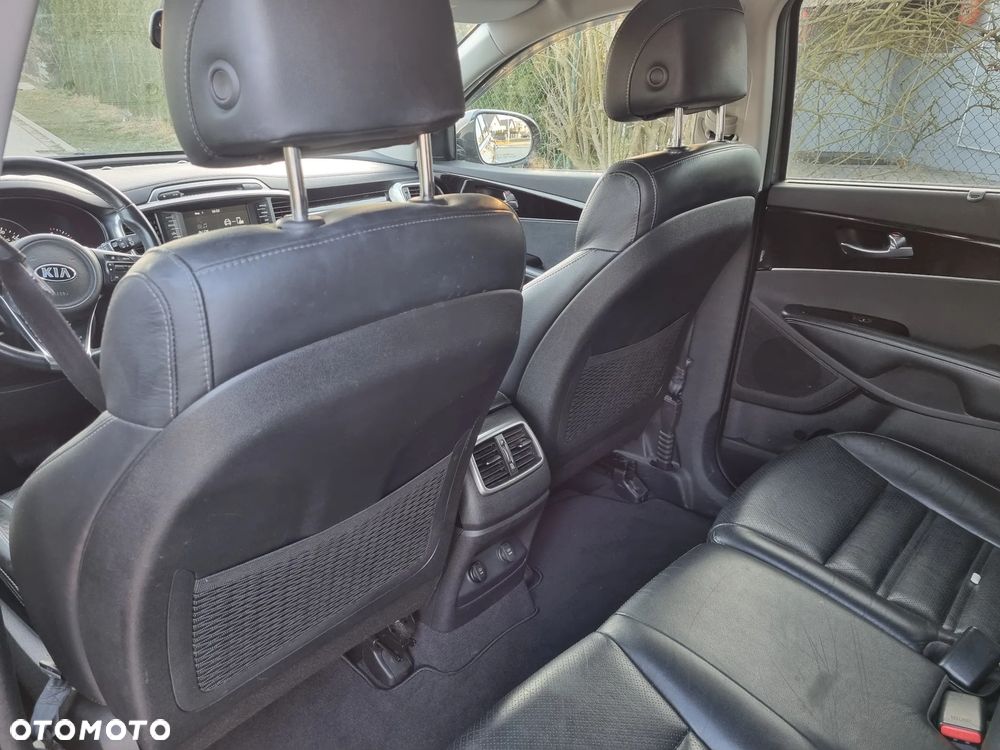 Kia Sorento - 9