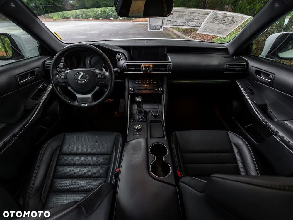 Lexus IS 200t / 300 F Sport - 6