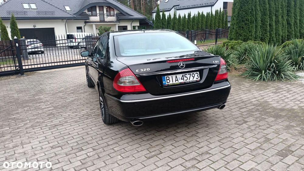 Mercedes-Benz Klasa E 320 CDI 7G-TRONIC Avantgarde BusinessEDITION - 8
