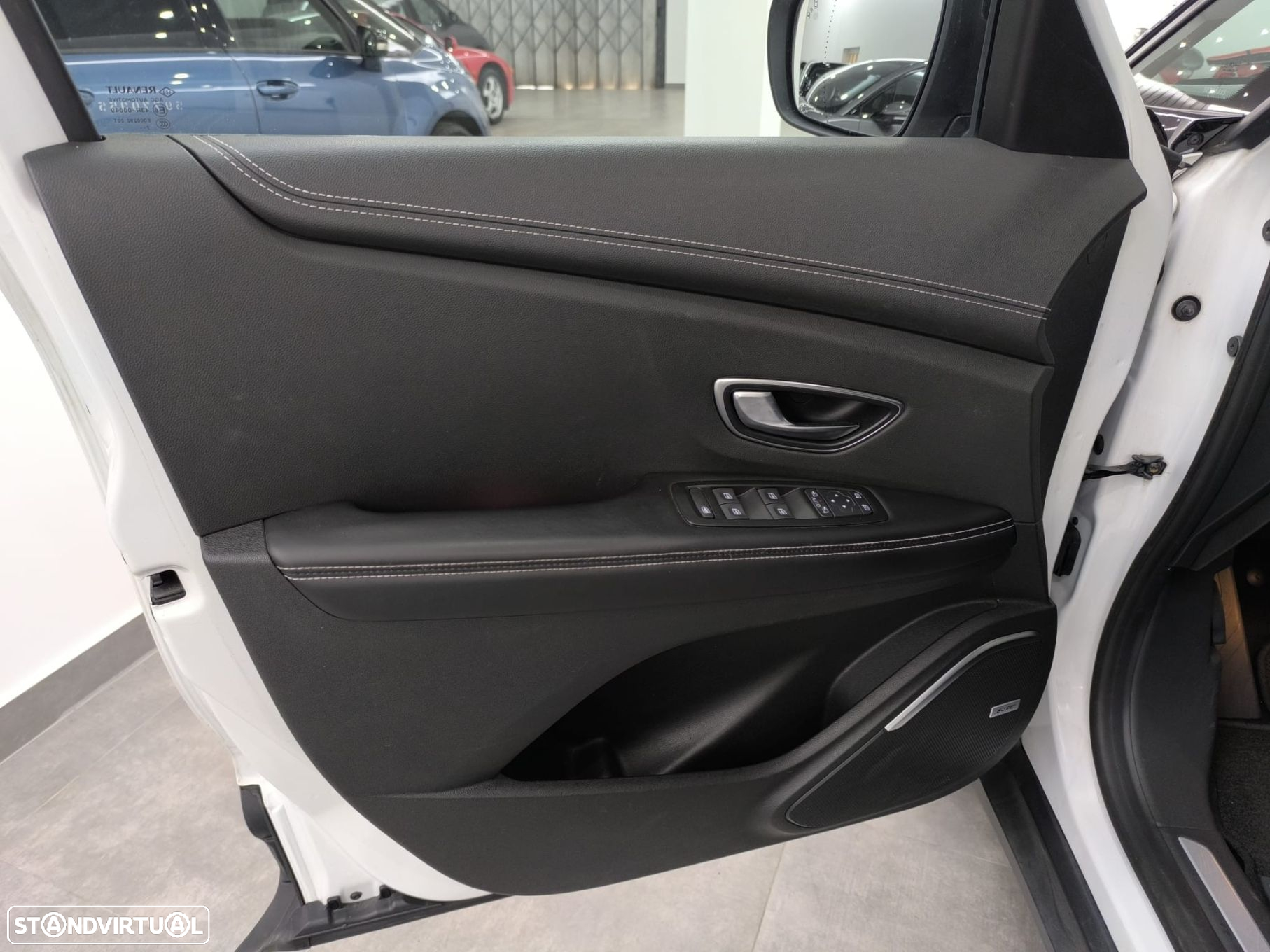 Renault Grand Scénic ENERGY dCi 160 EDC INITIALE PARIS - 25
