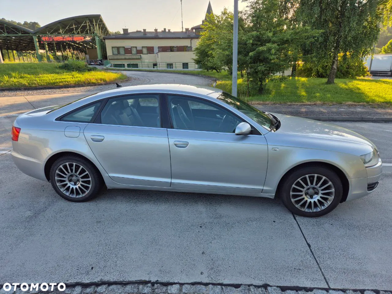Audi A6 2.4 - 7