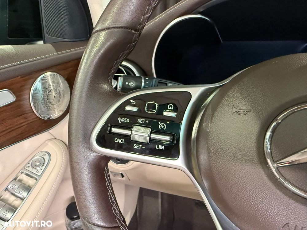 Mercedes-Benz GLC 200 4MATIC 9G-TRONIC AMG Line - 24