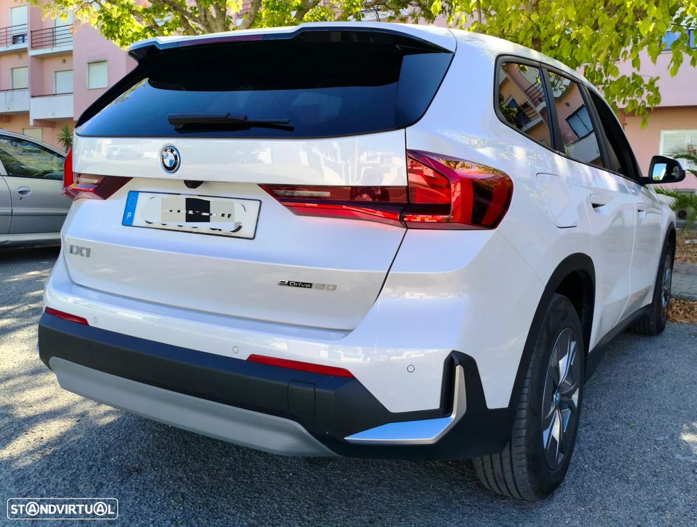 BMW iX1 eDrive20 - 4