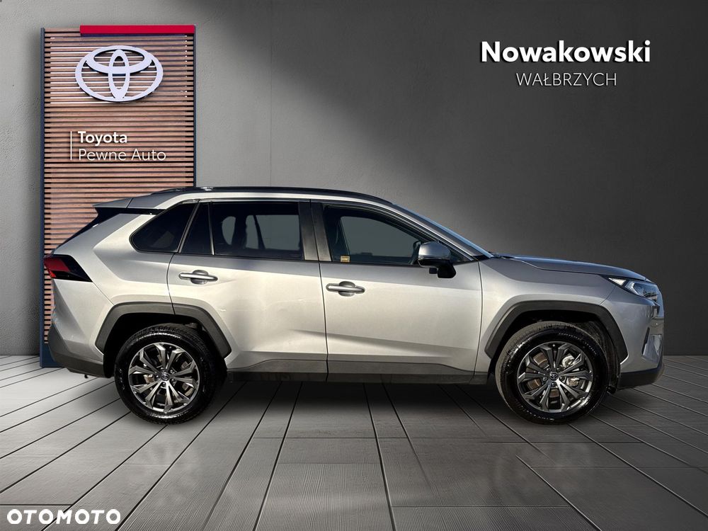 Toyota RAV4 - 7