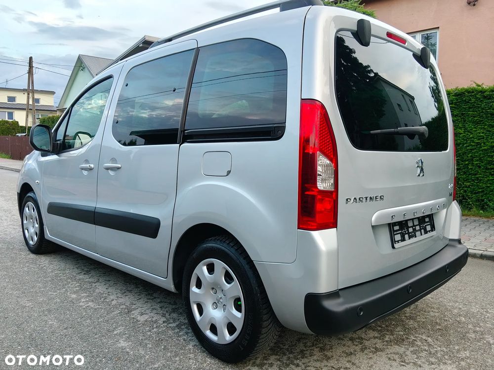 Peugeot Partner 110 Tendance mit Familien-Paket - 18