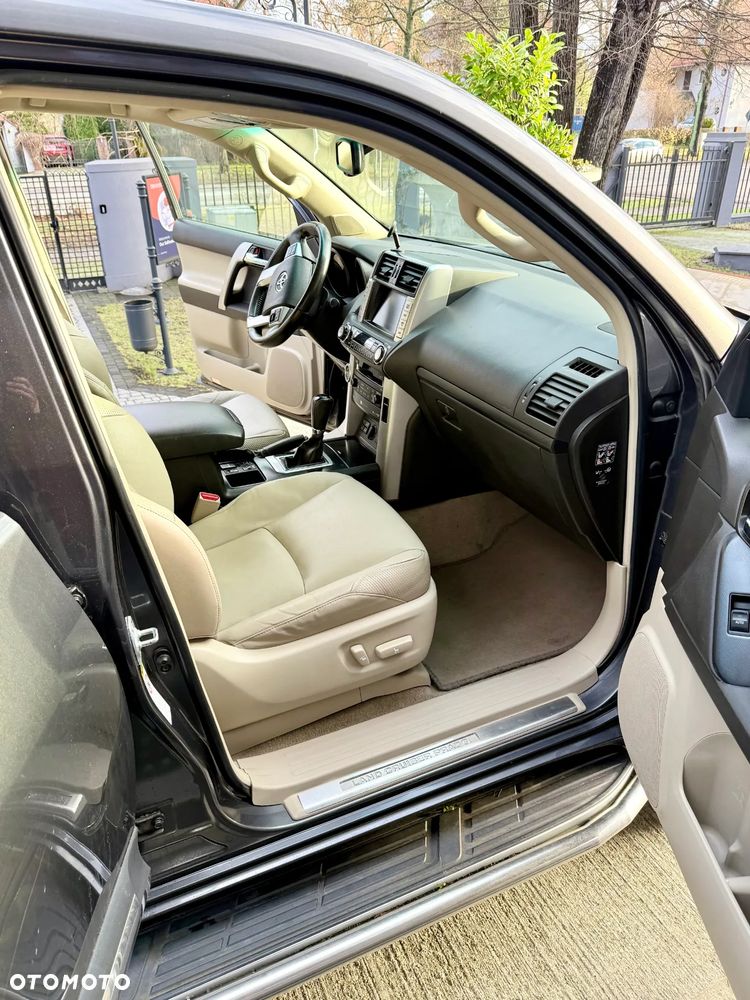 Toyota Land Cruiser LC 3.0 D-4D Prestige - 11