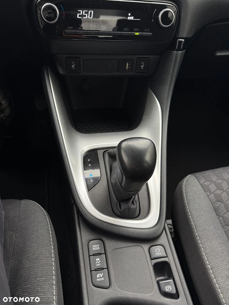 Toyota Yaris - 5