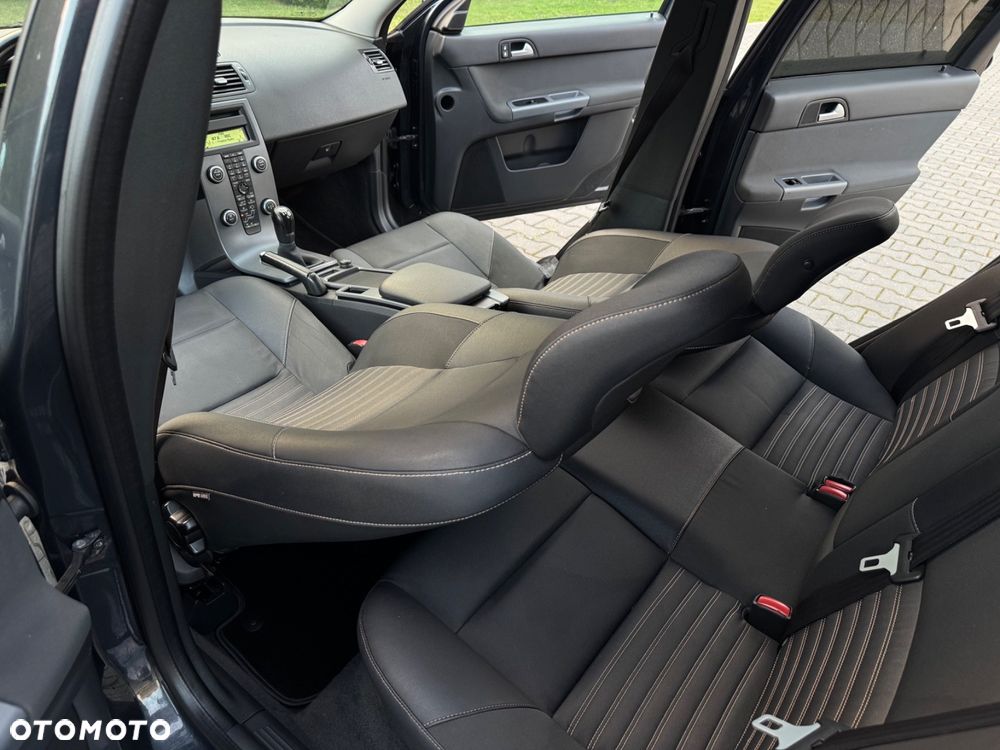 Volvo V50 1.6D DPF DRIVe - 25