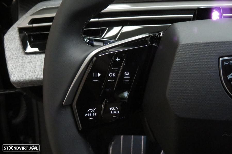 Peugeot 5008 1.2 Hybrid Allure e-DCS6 - 19
