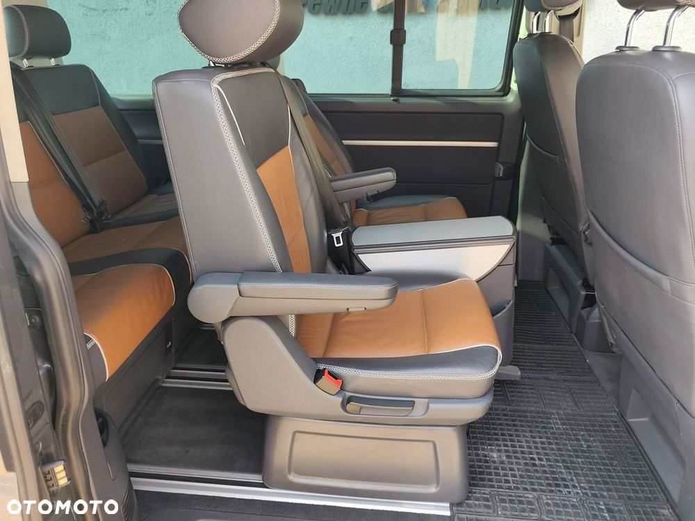 Volkswagen Multivan - 22