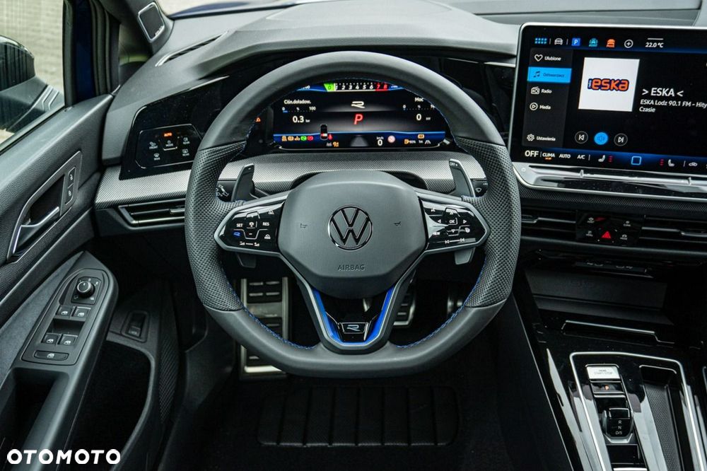 Volkswagen Golf - 34