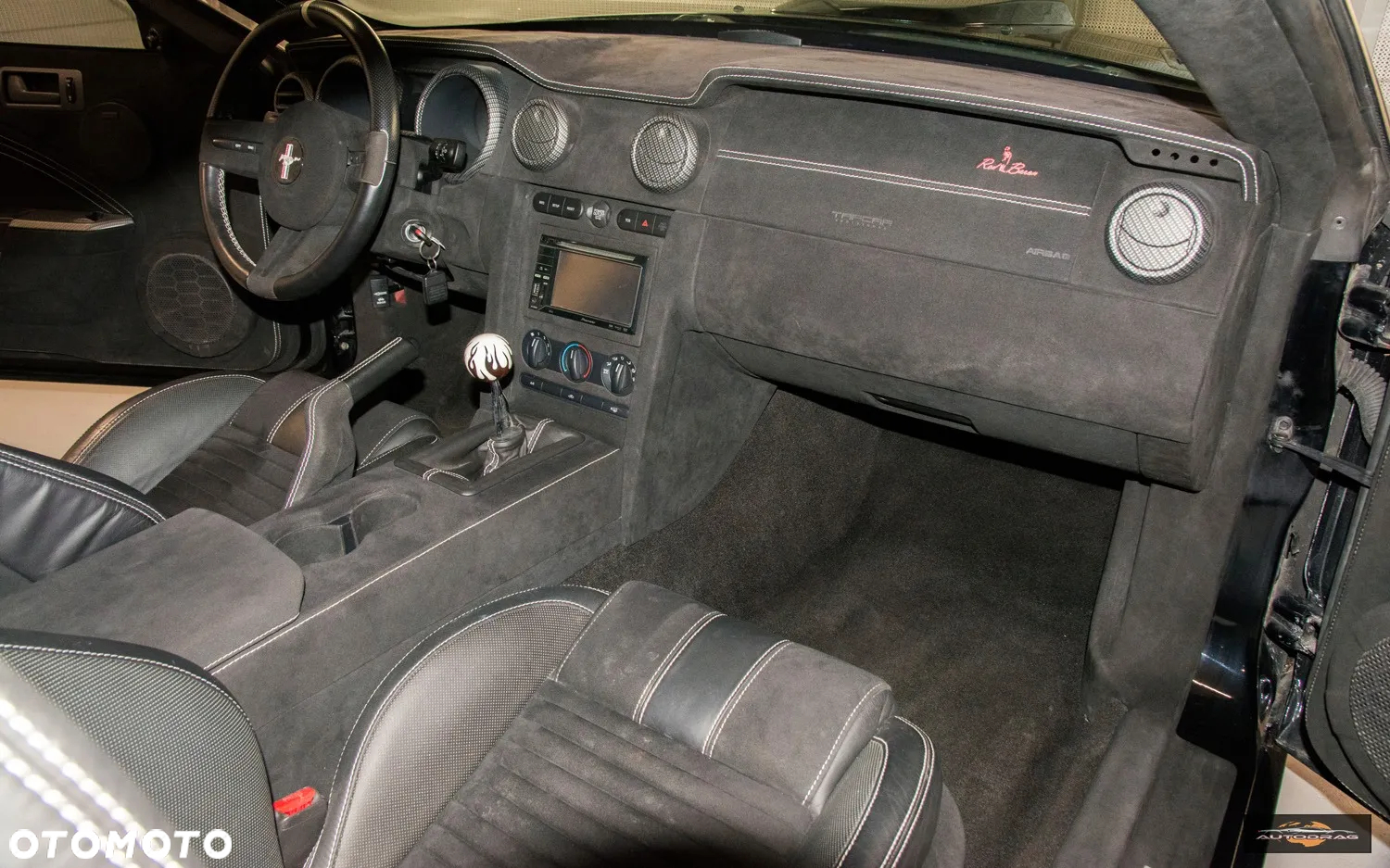 Ford Mustang - 16